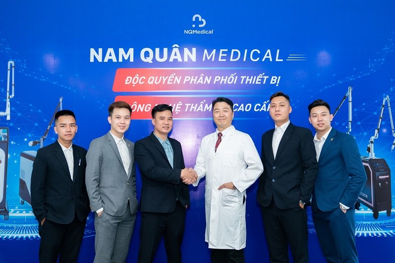 Sự kiện đã diễn ra thành công tốt đẹp với sự góp mặt của ông Bill H Choi - đại diện Công ty Blue Core và đại diện đến từ Viện Thẩm Mỹ DIVA.