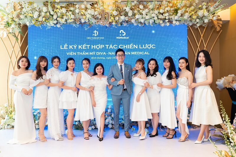 Nam Quân Medical cùng đại diện Viện thẩm mỹ DIVA ký kết hợp tác chiến lược. -9 Nam Quân Medical cùng đại diện Viện thẩm mỹ DIVA ký kết hợp tác chiến lược. -9
