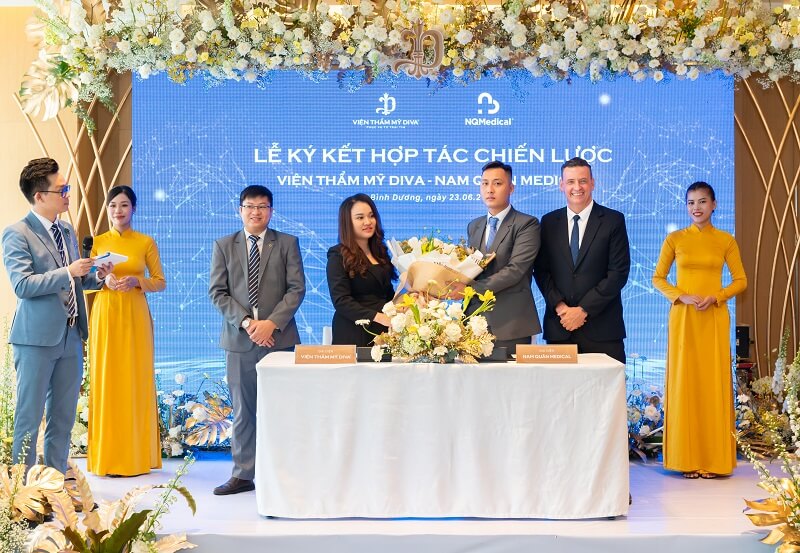 Nam Quân Medical cùng đại diện Viện thẩm mỹ DIVA ký kết hợp tác chiến lược. -1 Nam Quân Medical cùng đại diện Viện thẩm mỹ DIVA ký kết hợp tác chiến lược. -1